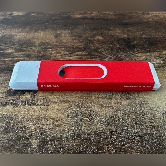 NEW Swatch BIO-SOURCE Silicone Quartz Watch - Picture 8 of 12